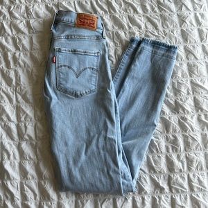 Levi’s 311 Shaping Skinny Jeans 26
